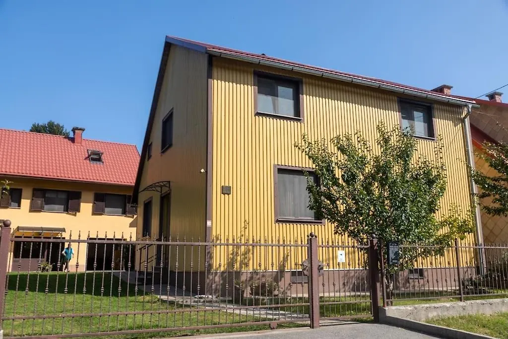 Apartmani Rumora Gorski Kotar Tuk Vojni 0*,  Croatia